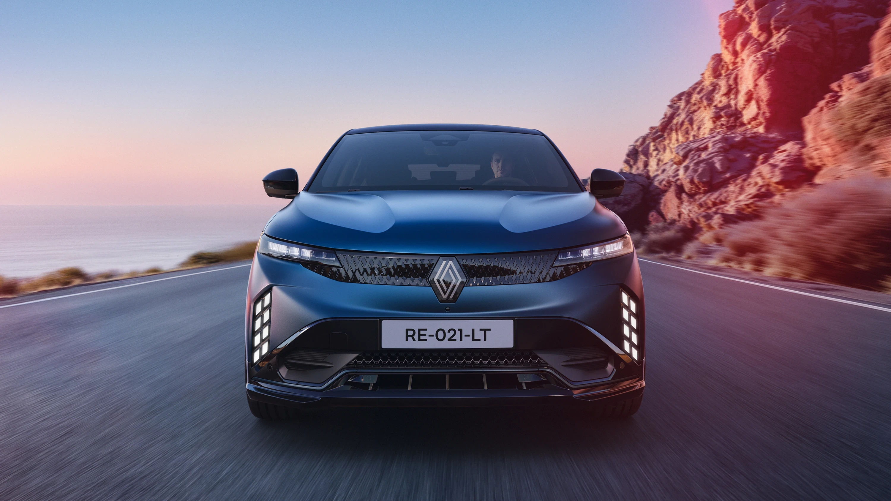 Renault Megane E-Tech 67 kWh exterior view