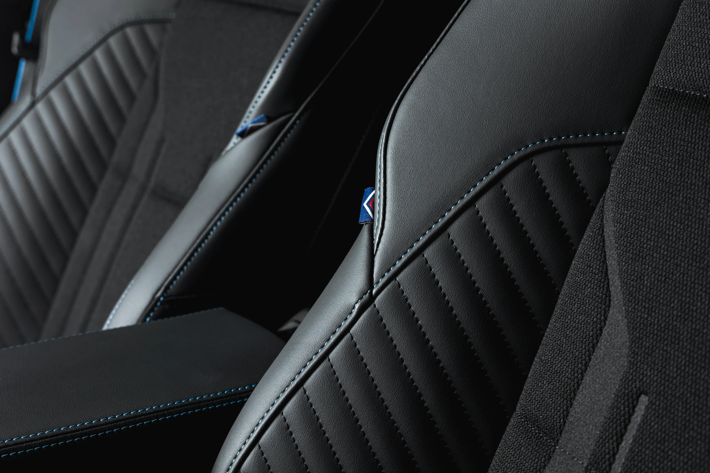 Renault Megane E-Tech 67 kWh frontseats view