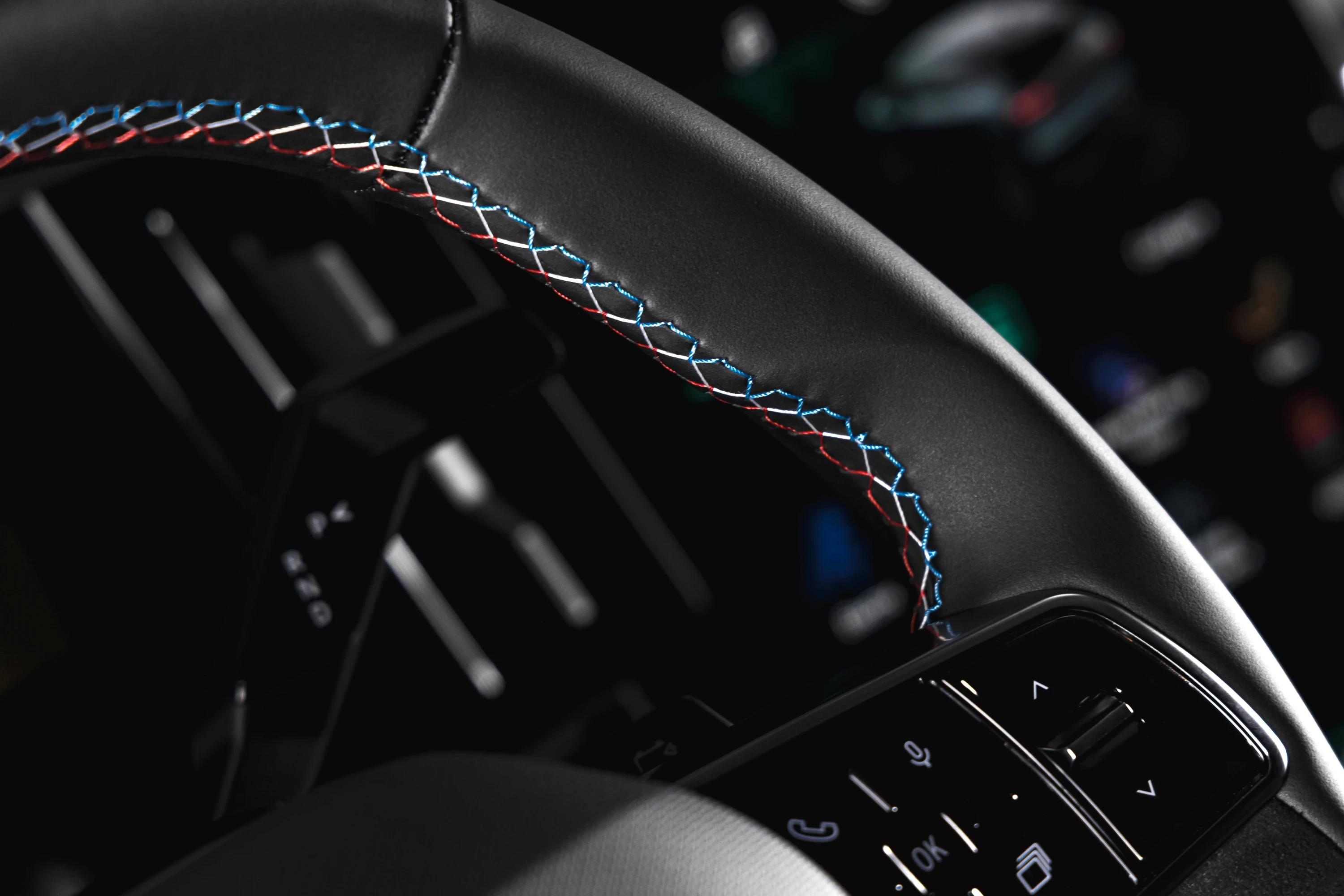 Renault Megane E-Tech 67 kWh steeringwheel view