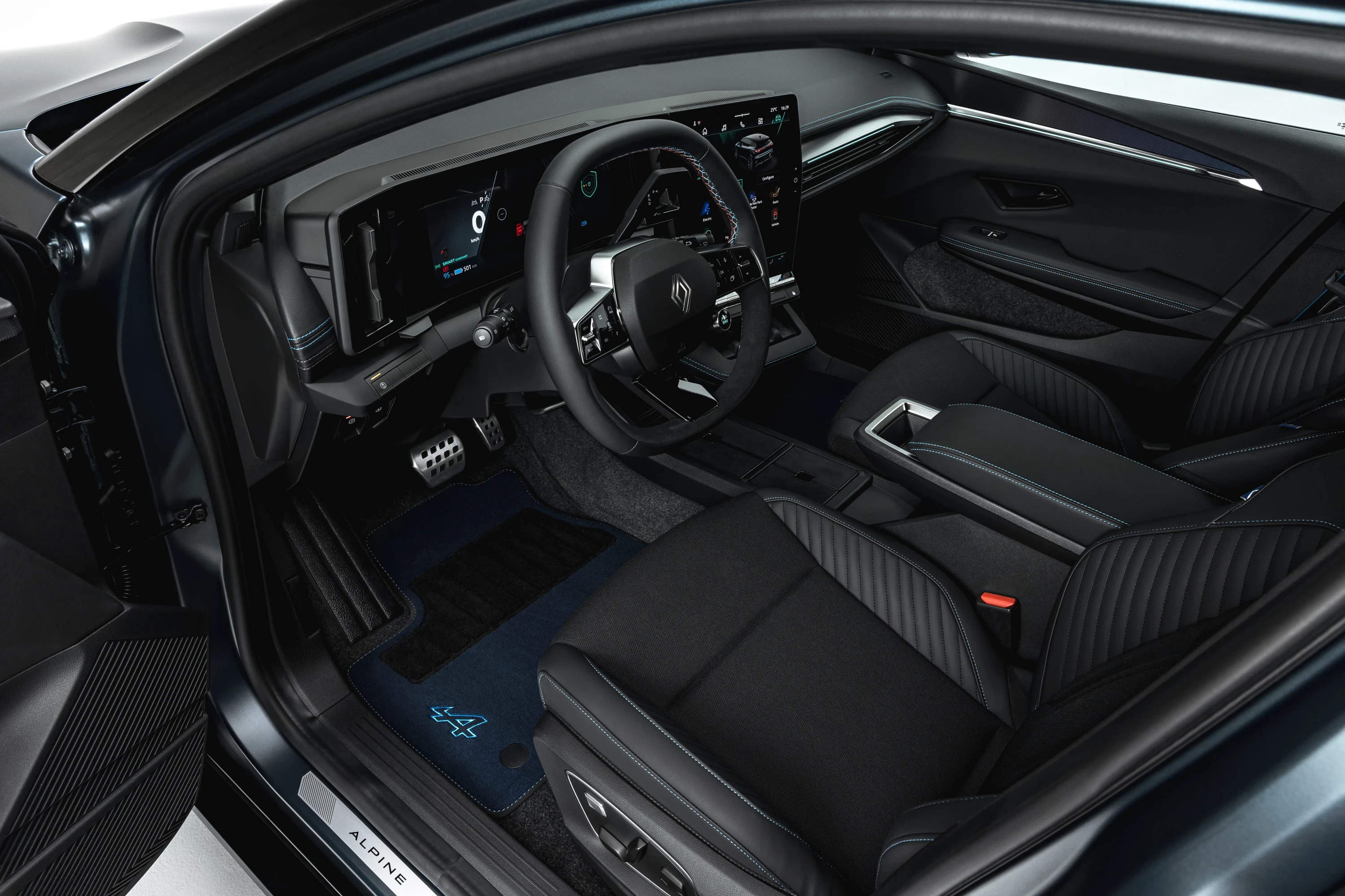 Renault Megane E-Tech 67 kWh interior view