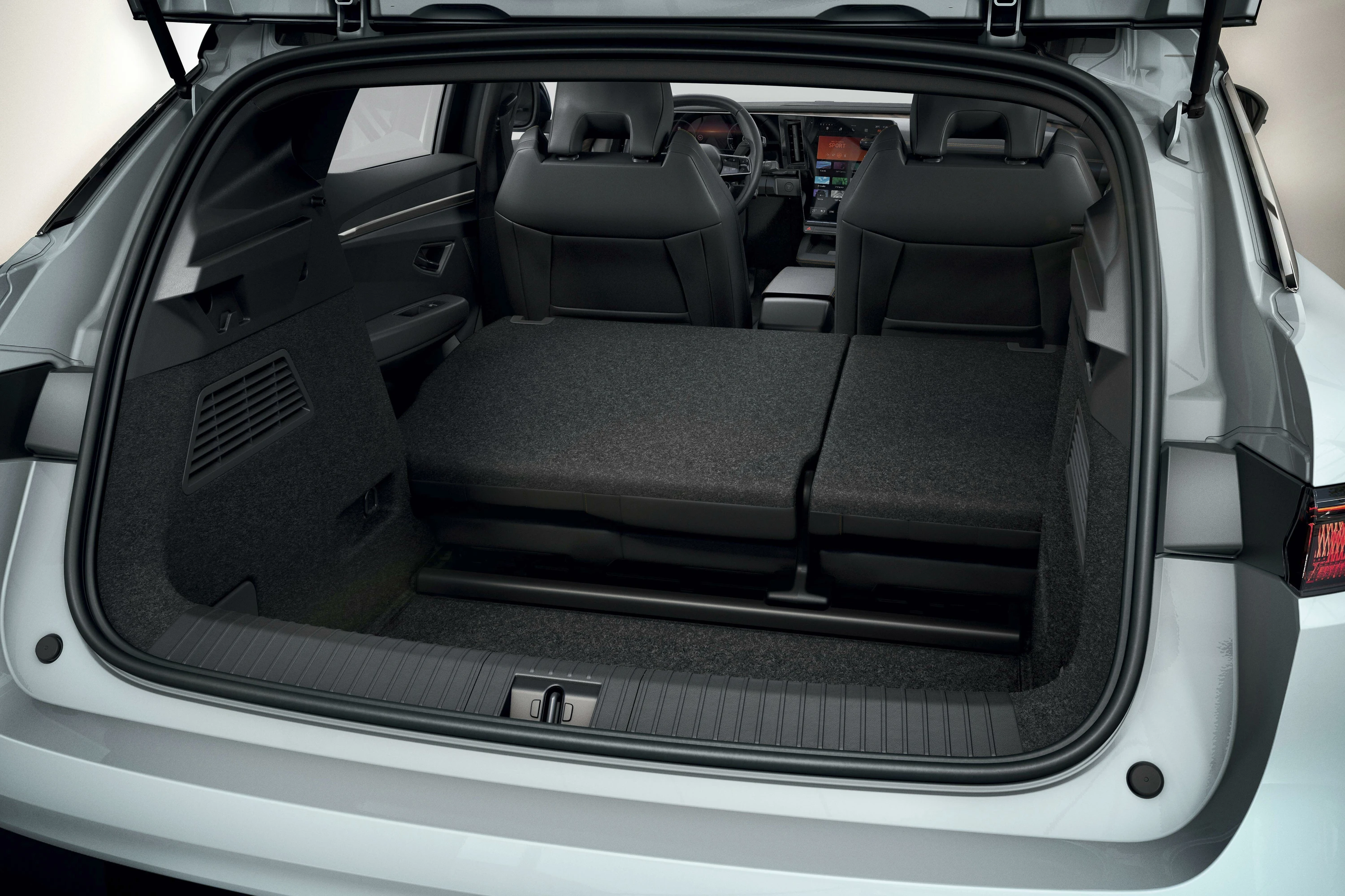 Renault Megane E-Tech Techno trunk view