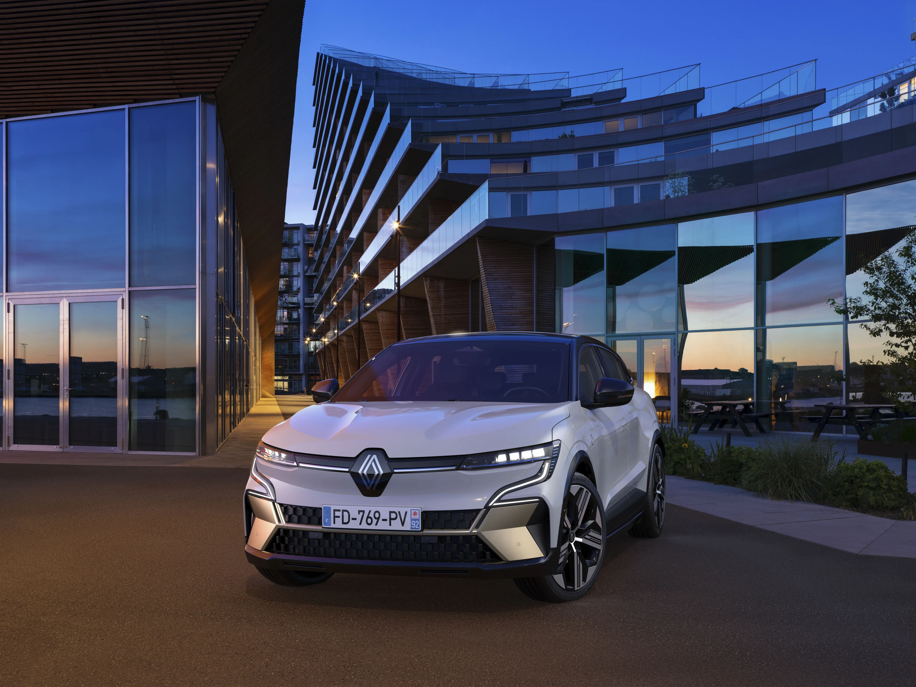 Renault Megane E-Tech Techno headlights view