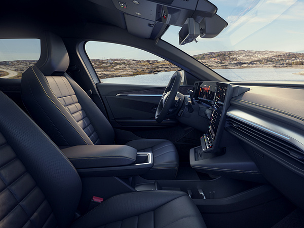 Renault Megane E-Tech Techno frontseats view