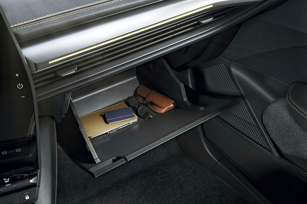 Renault Megane E-Tech Techno interior view