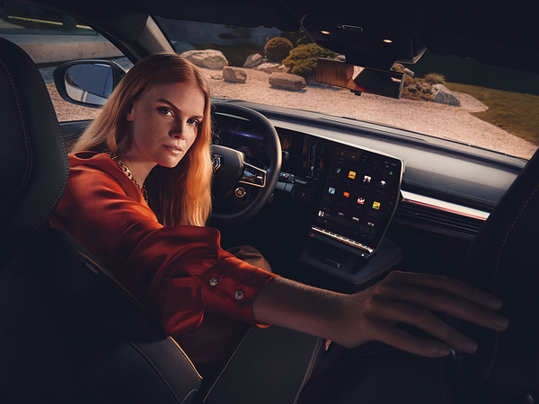 Renault Megane E-Tech Techno screens view