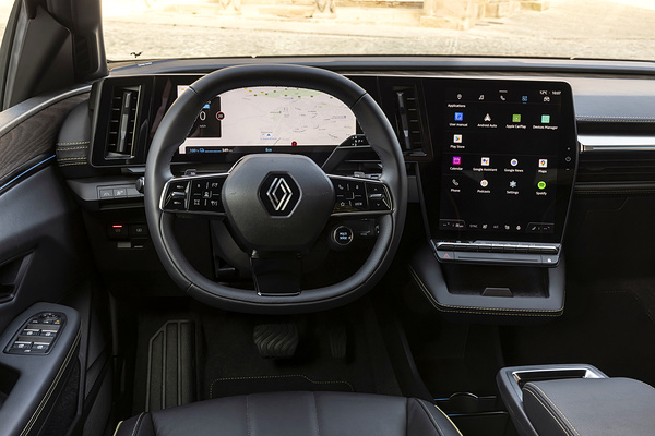 Renault Megane E-Tech Techno screens view