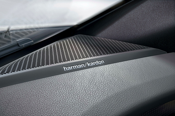Renault Megane E-Tech Techno soundsystem view