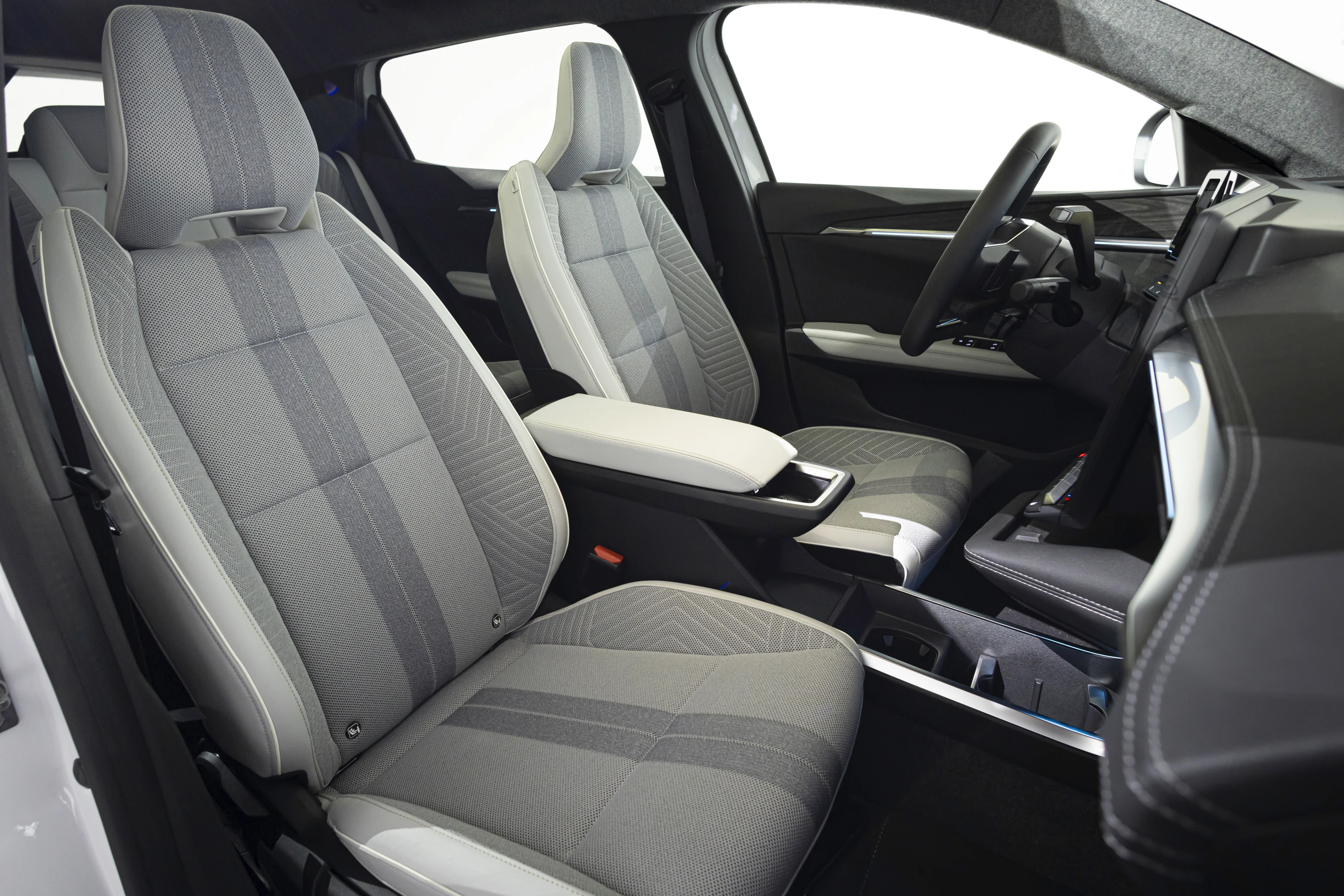 Renault Scenic E-Tech electric frontseats view
