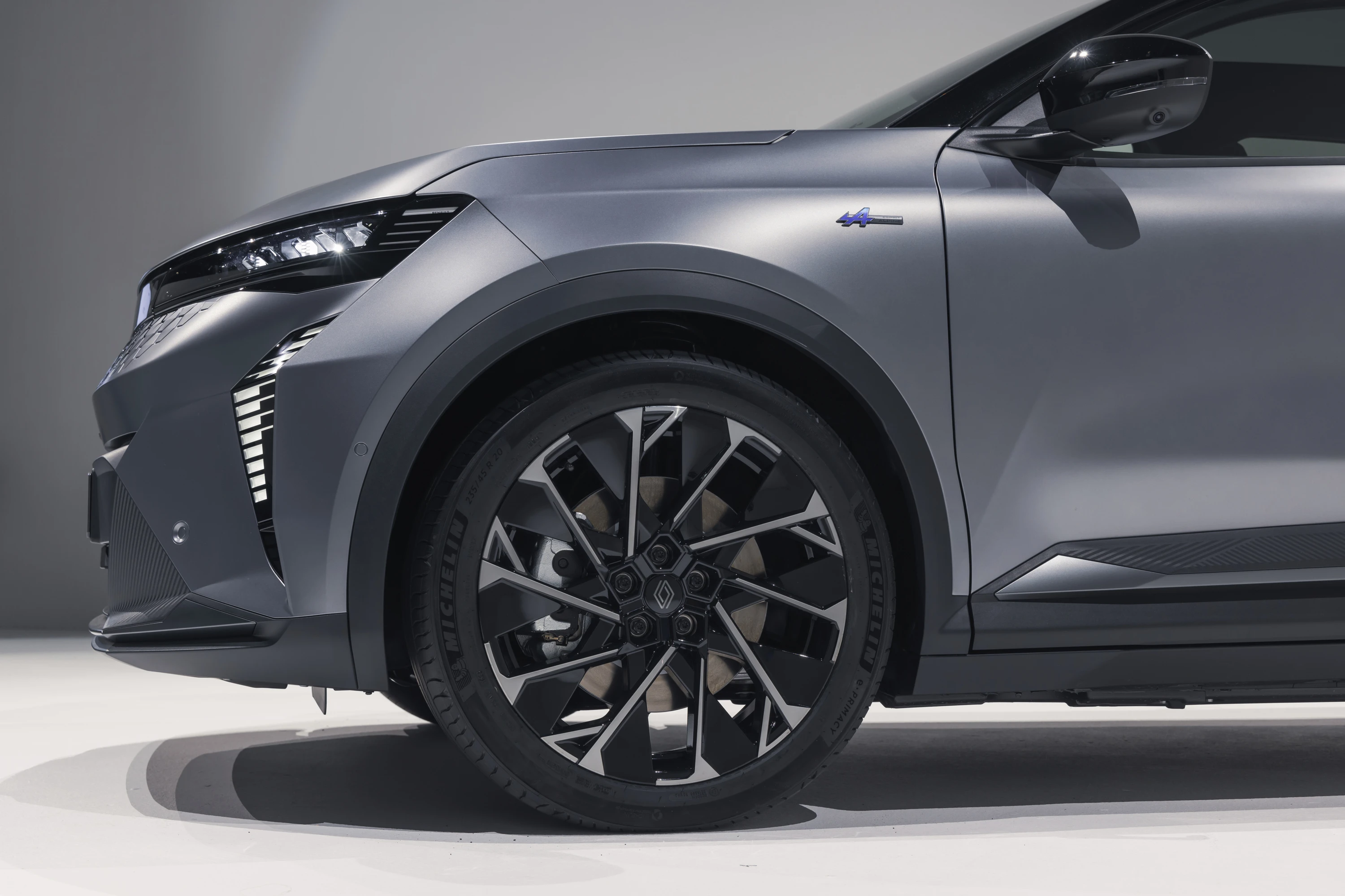 Renault Scenic E-Tech electric High Range wheels view
