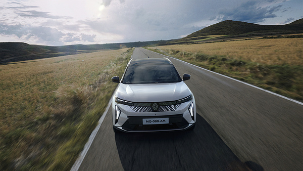 Renault Scenic E-Tech electric High Range exterior view