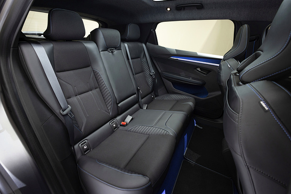 Renault Scenic E-Tech electric High Range secondrowseats view