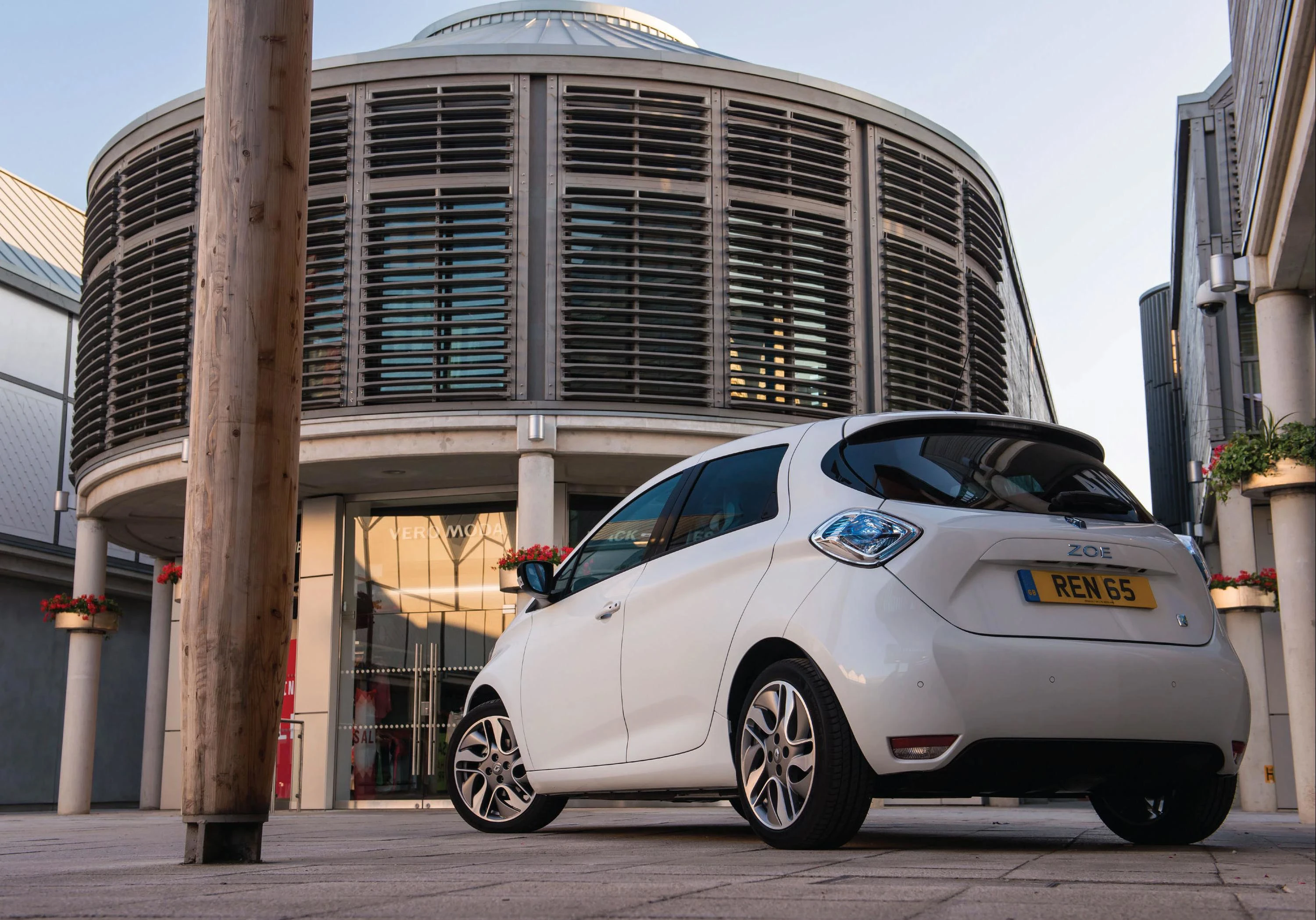 Renault ZOE Q210 exterior view