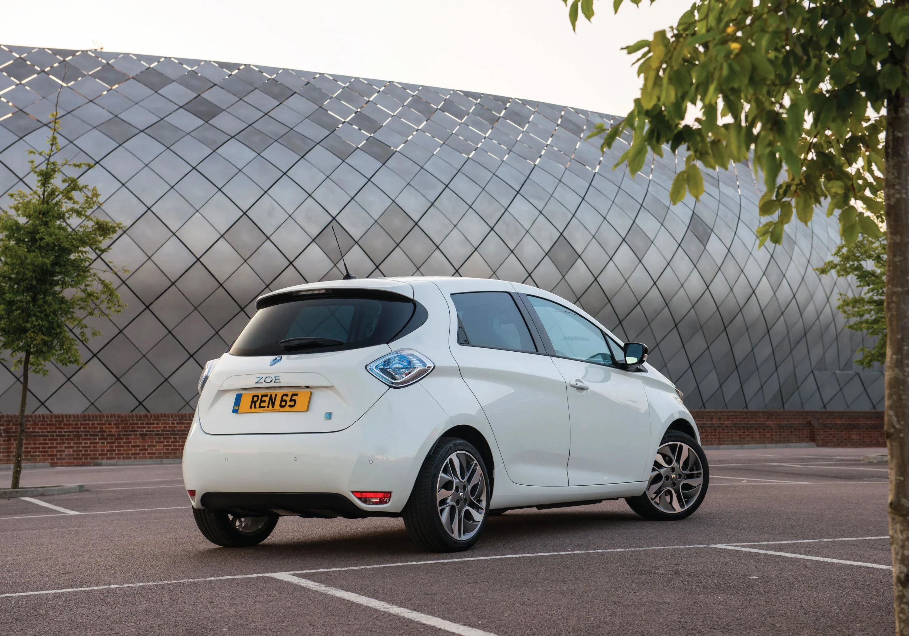 Renault ZOE Q90 exterior view
