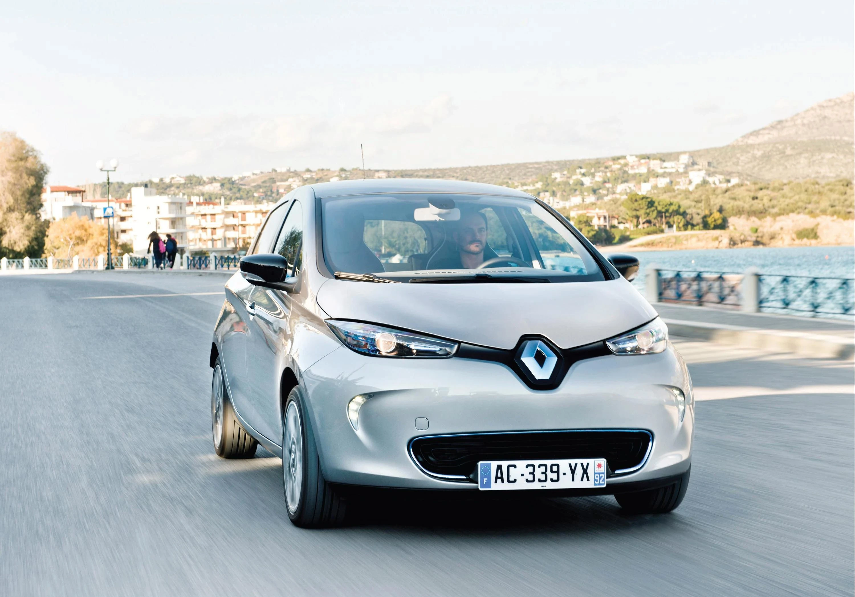 Renault ZOE R240 exterior view