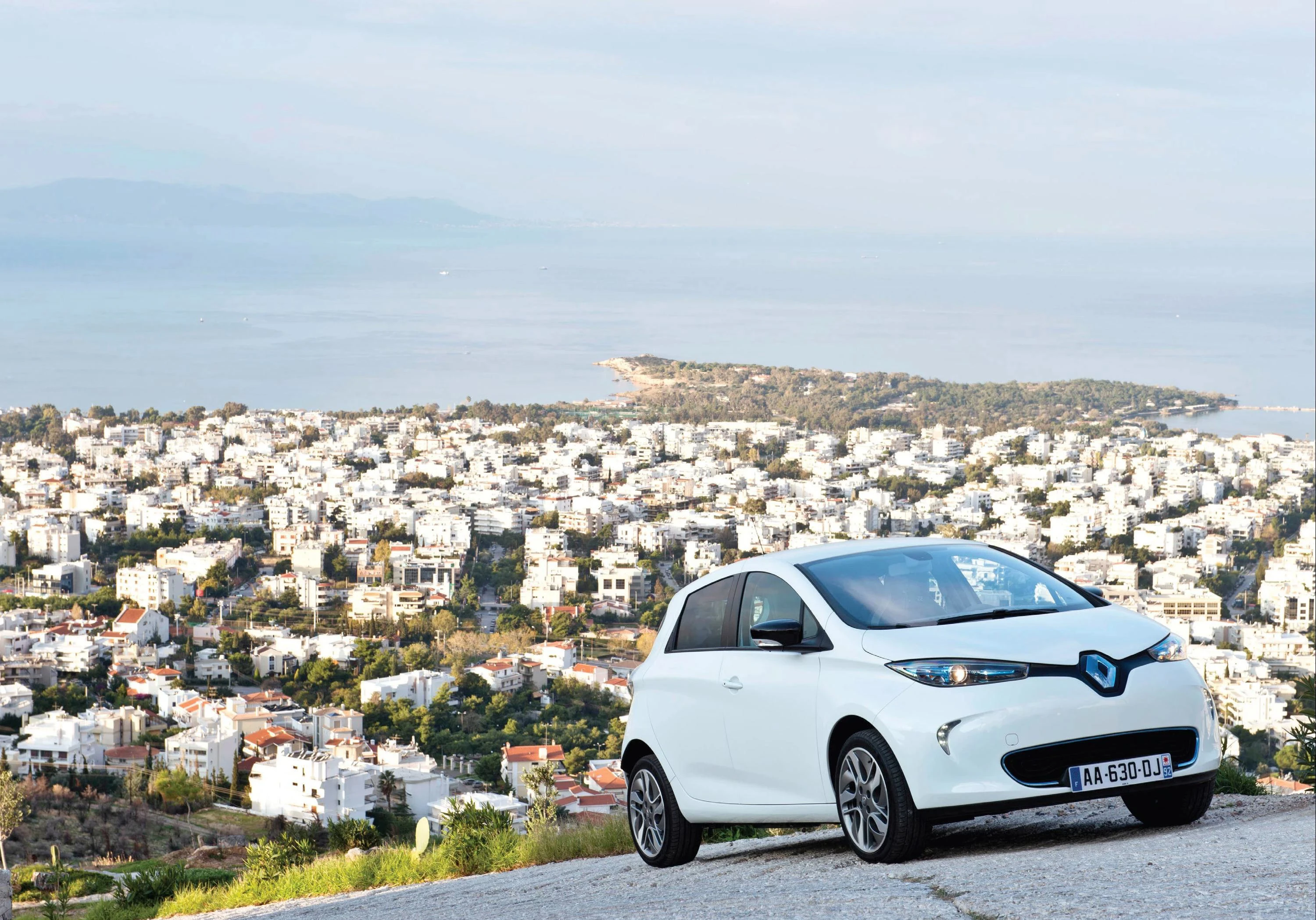 Renault ZOE R240 exterior view