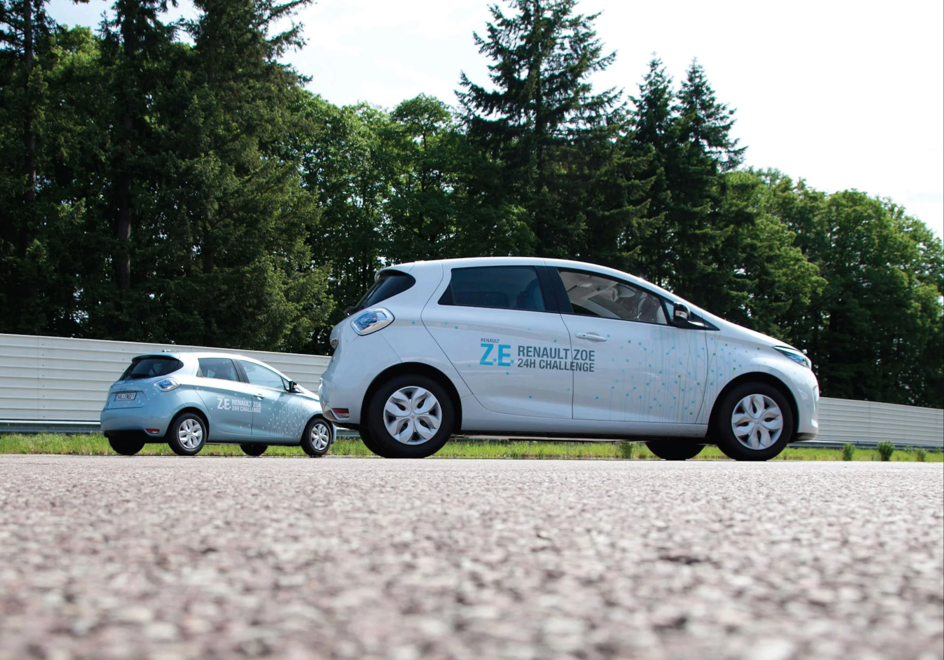 Renault ZOE R240 exterior view