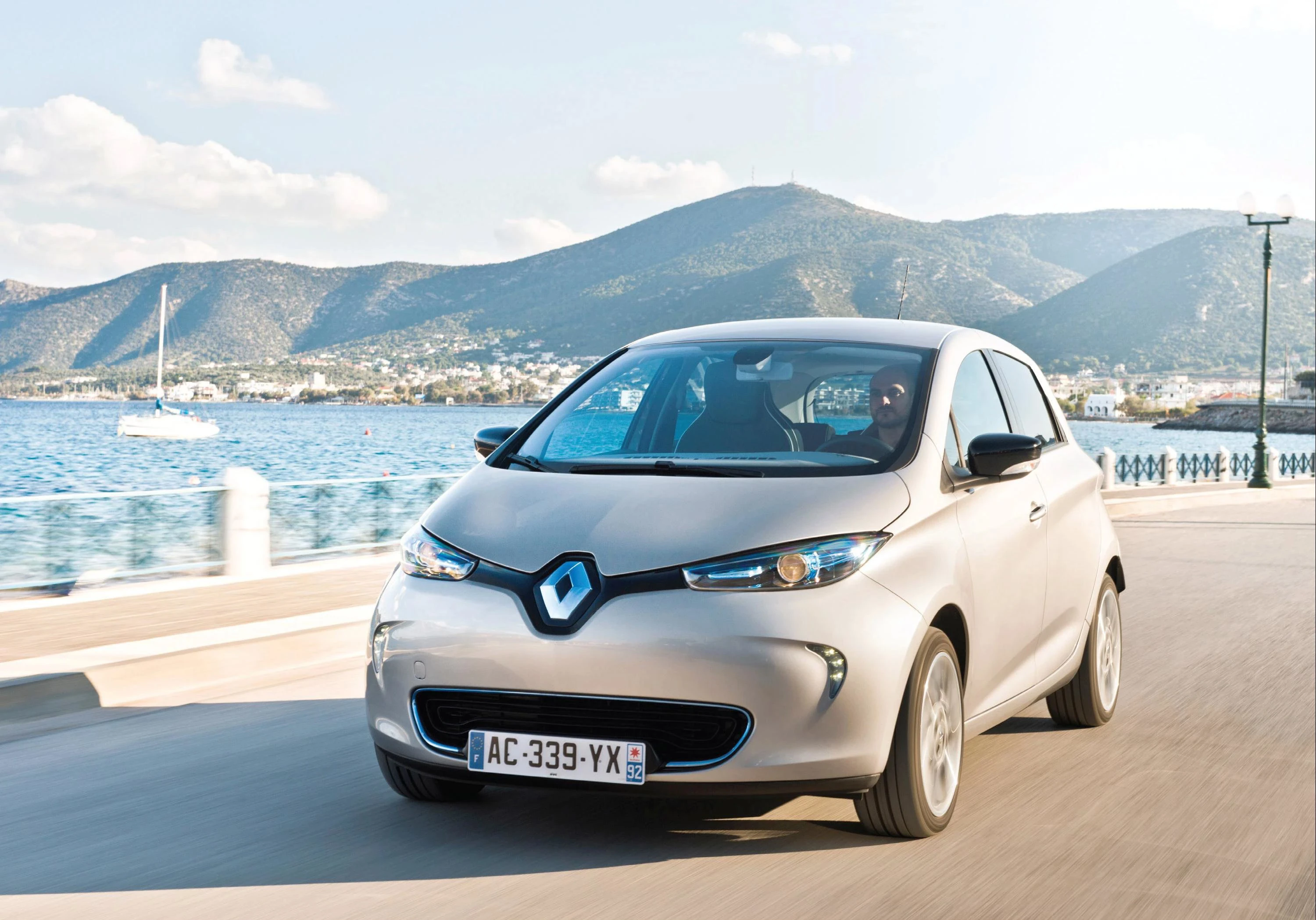 Renault ZOE R240 exterior view