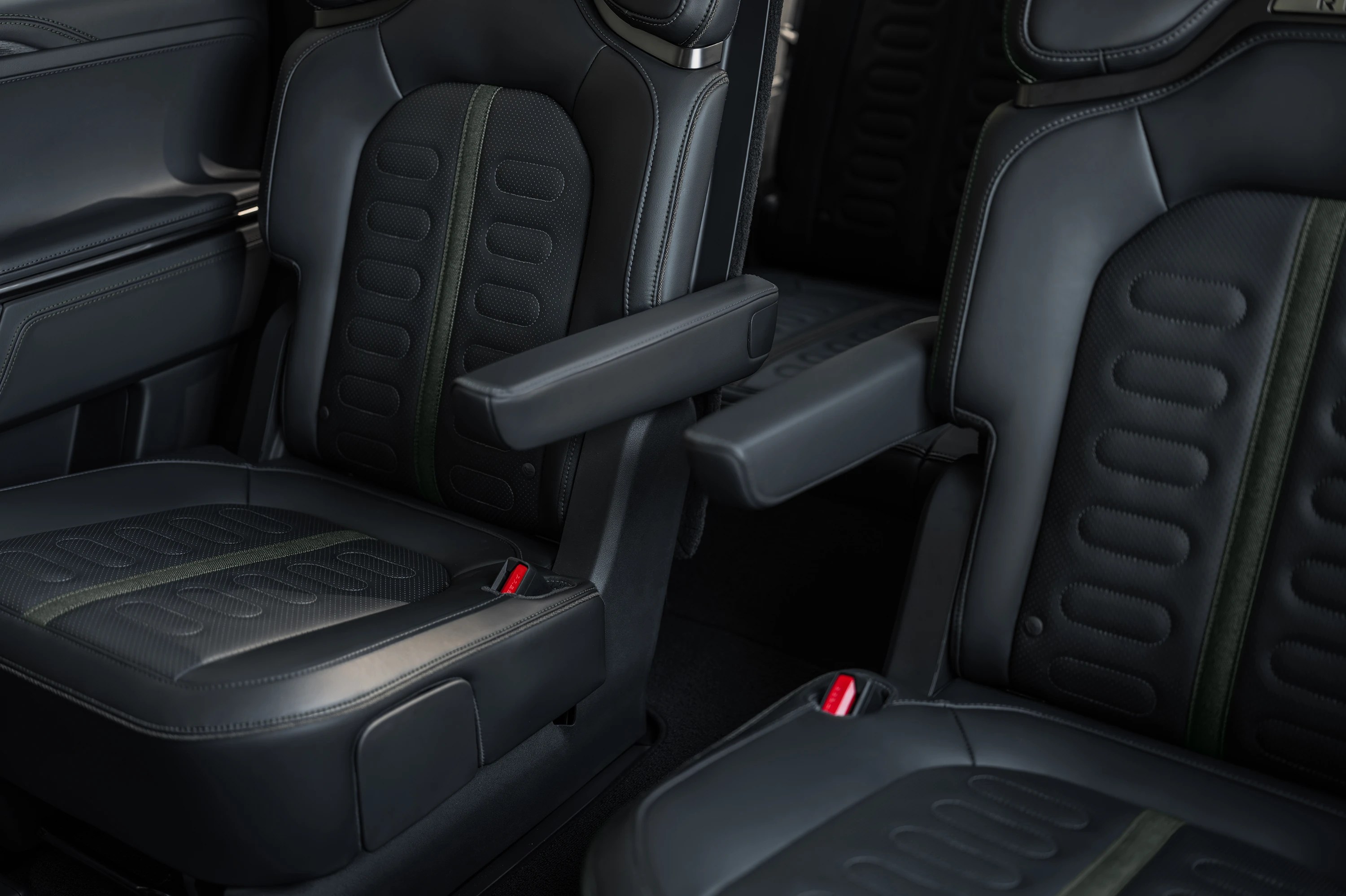 Rivian R1S Dual-Motor AWD LP secondrowseats view
