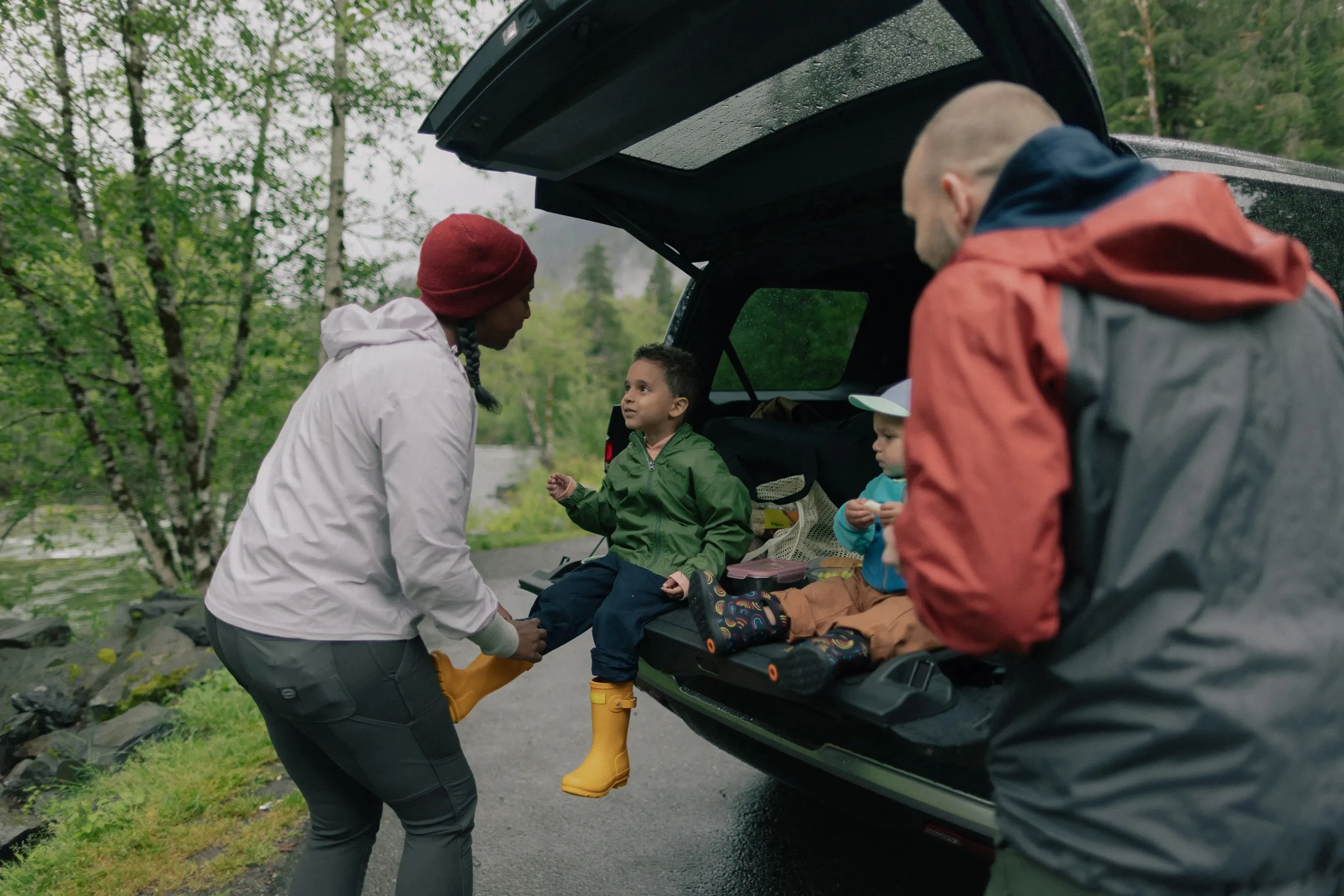 Rivian R1S Dual-Motor AWD MP trunk view