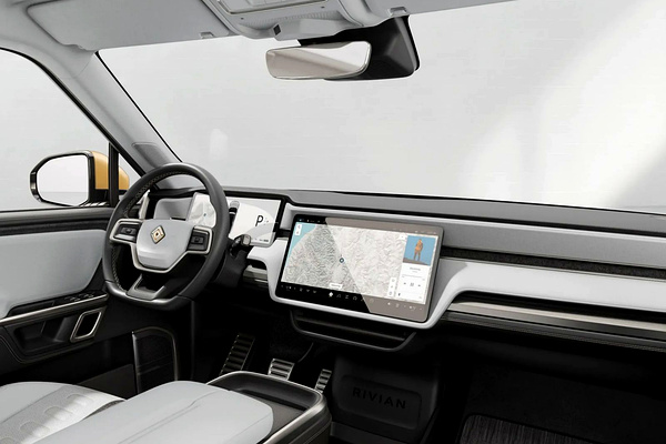 Rivian R1S Performance Dual-Motor AWD MP screens view