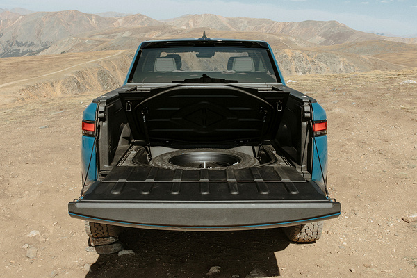 Rivian R1T Performance Dual-Motor AWD MP trunk view