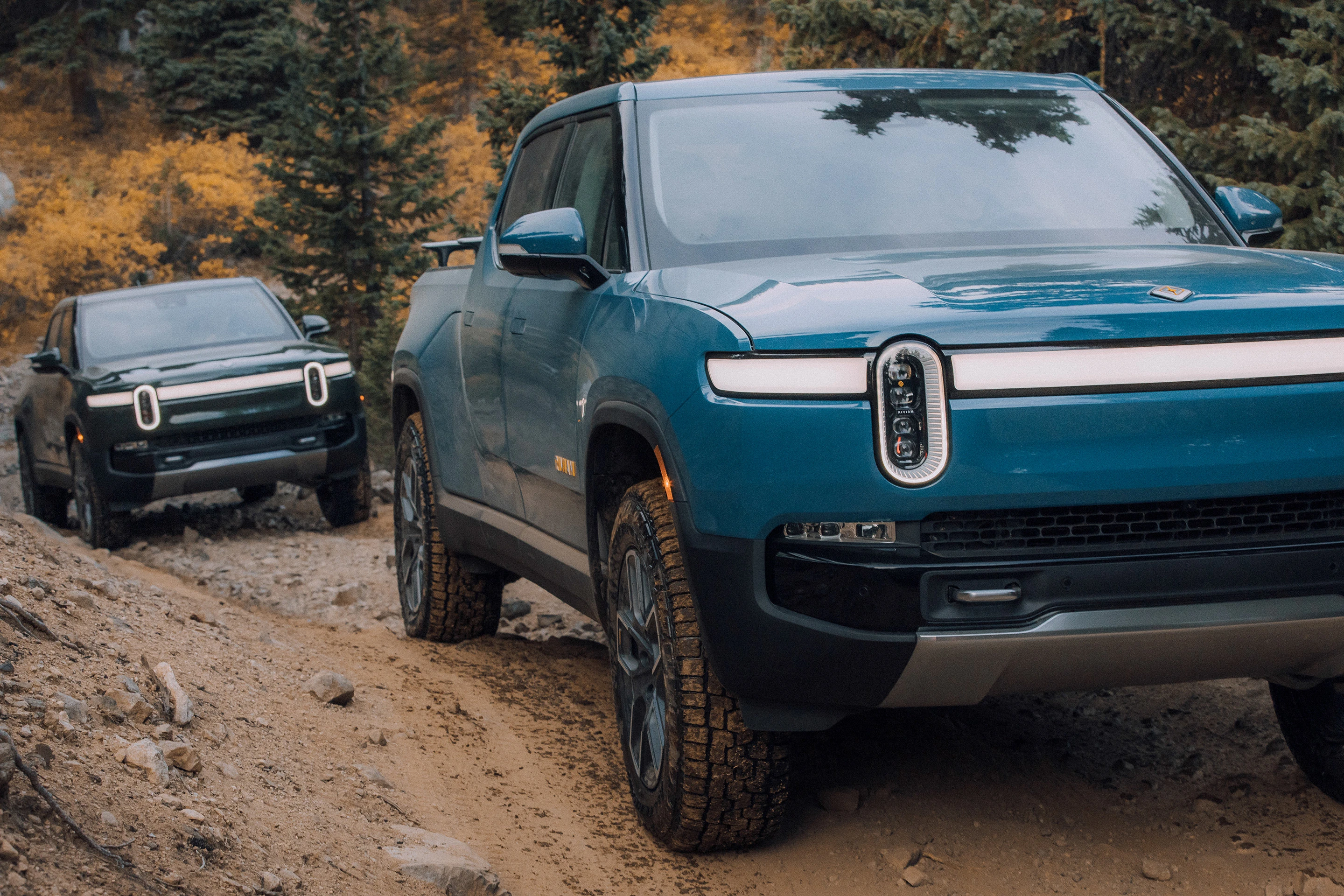 Rivian R1T Quad-Motor AWD headlights view