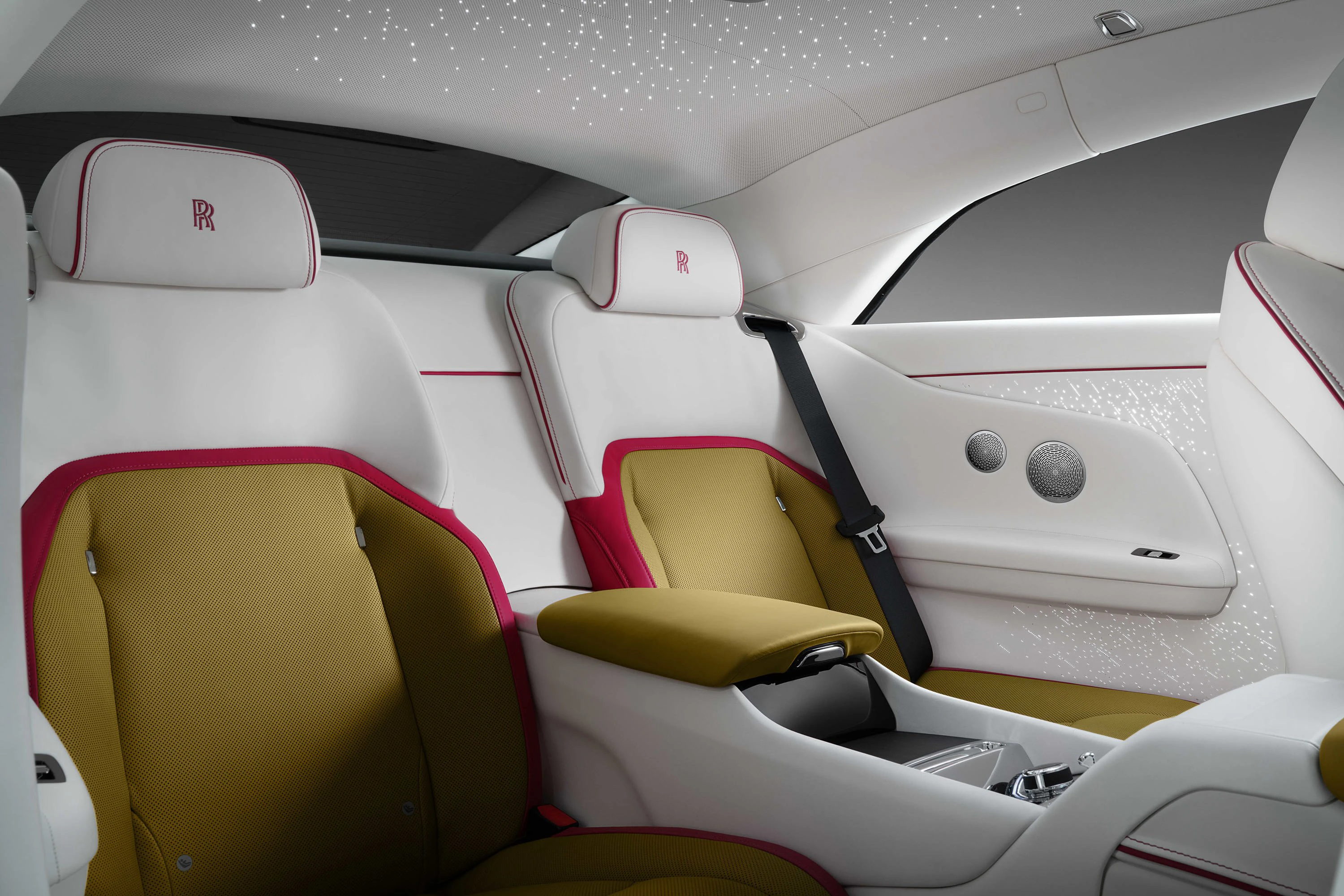 Rolls-Royce Spectre secondrowseats view