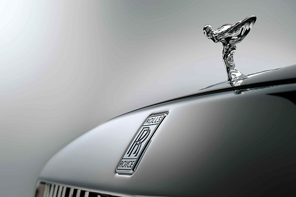 Rolls-Royce Spectre exterior view