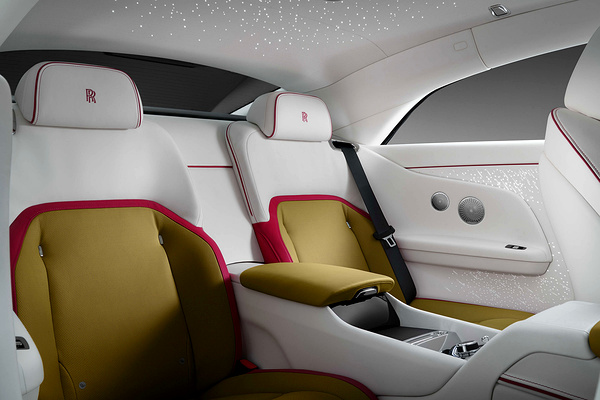 Rolls-Royce Spectre secondrowseats view