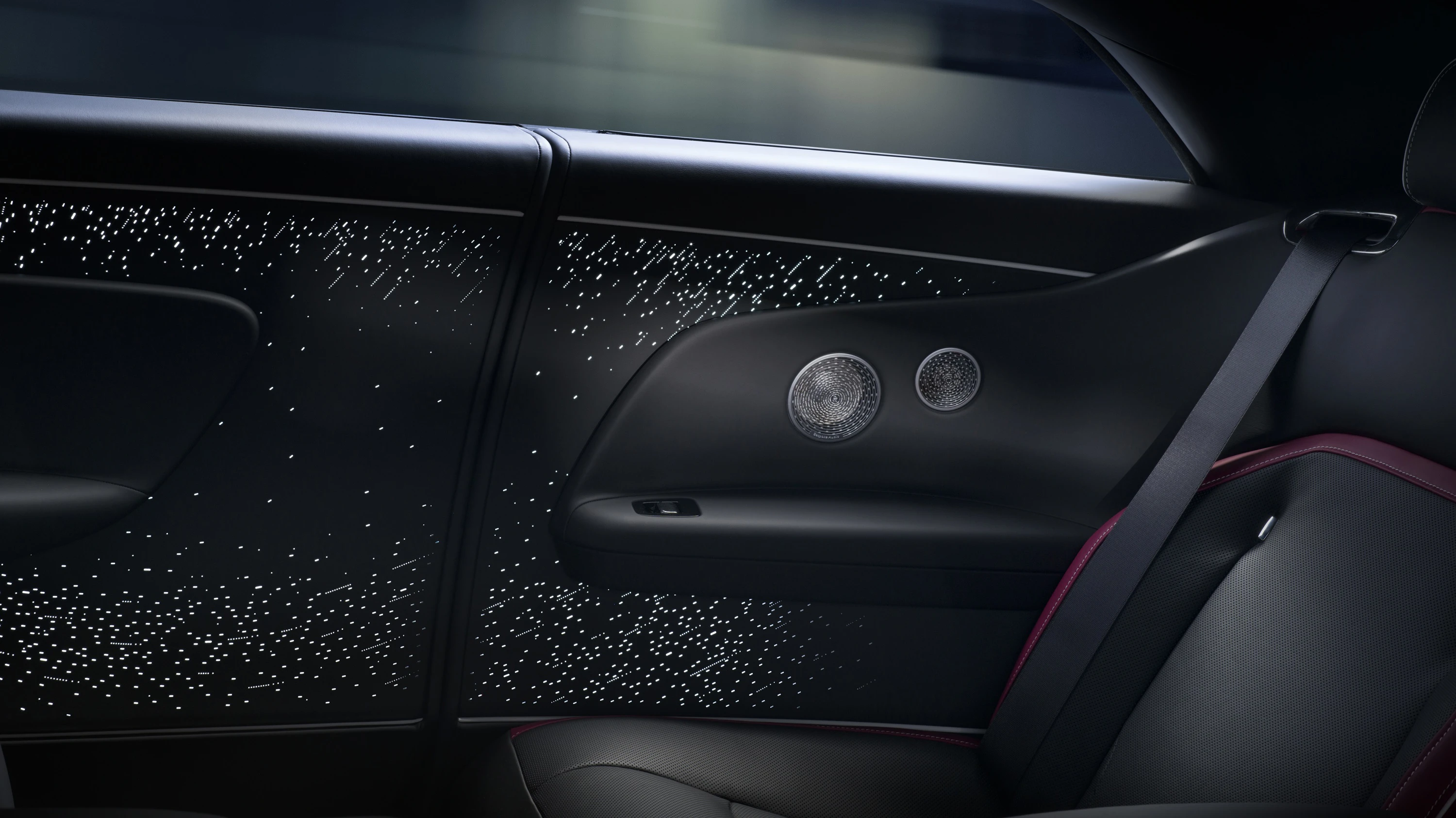 Rolls-Royce Spectre Black Badge speakers view