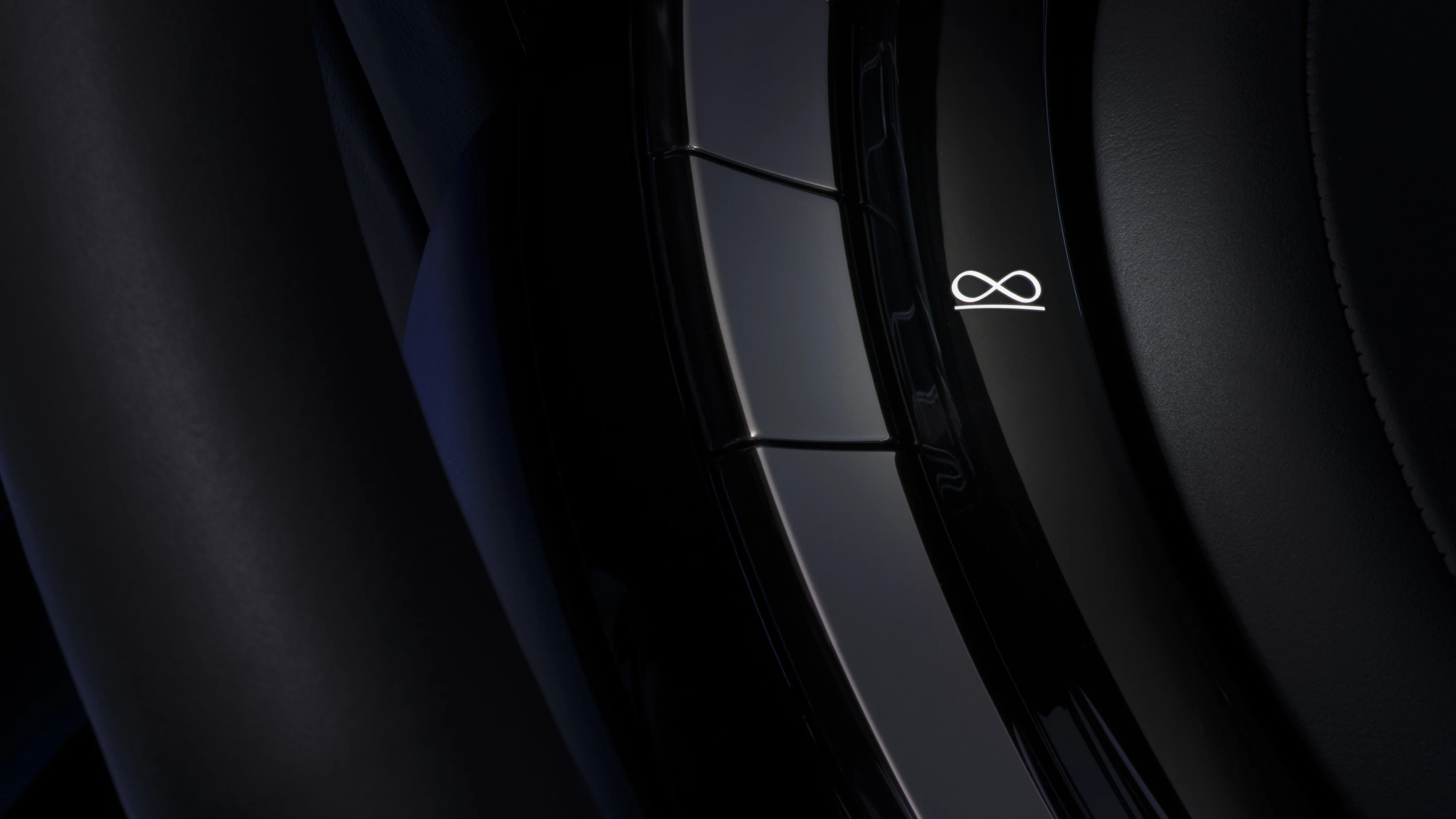 Rolls-Royce Spectre Black Badge details view