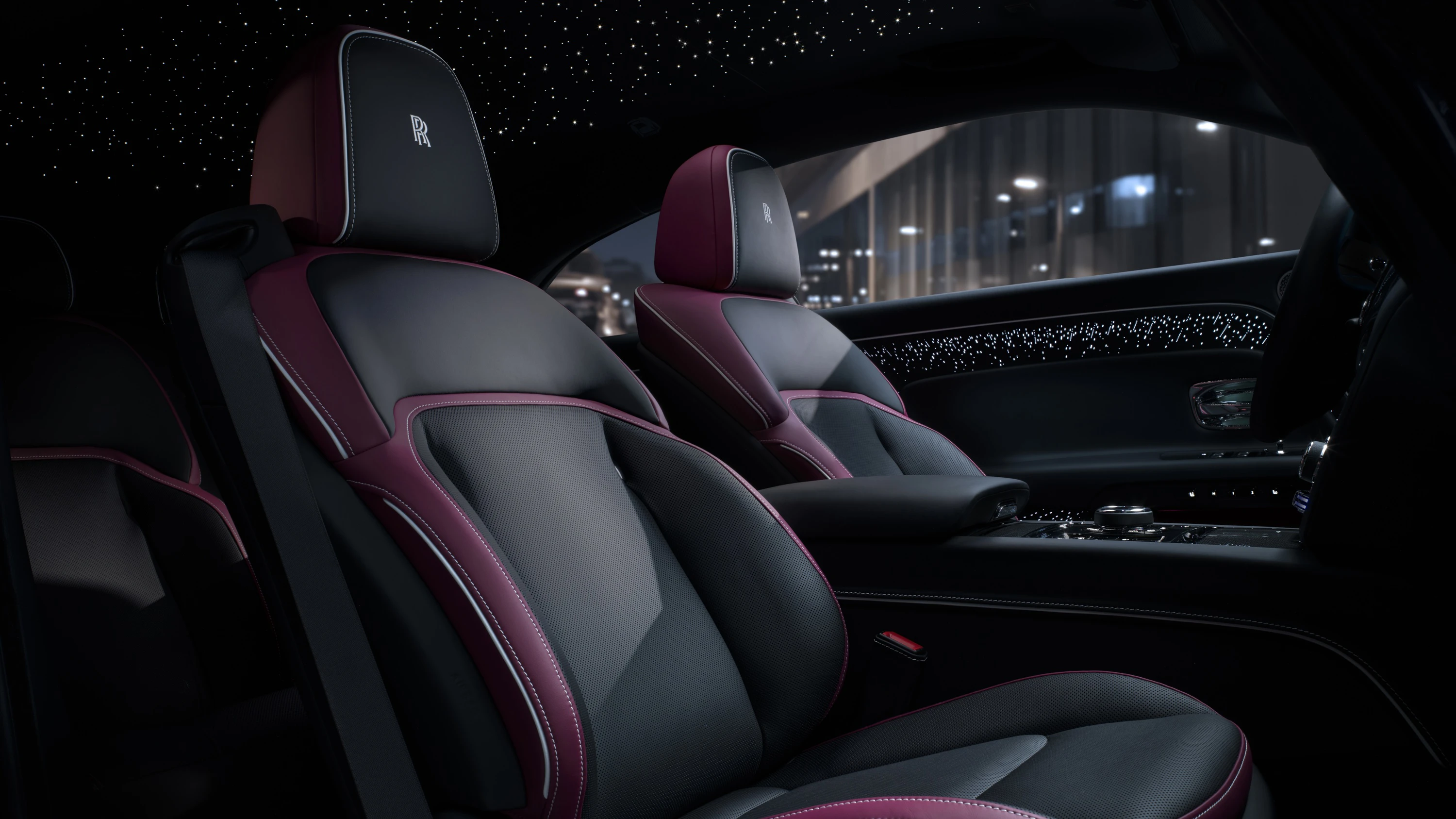 Rolls-Royce Spectre Black Badge frontseats view