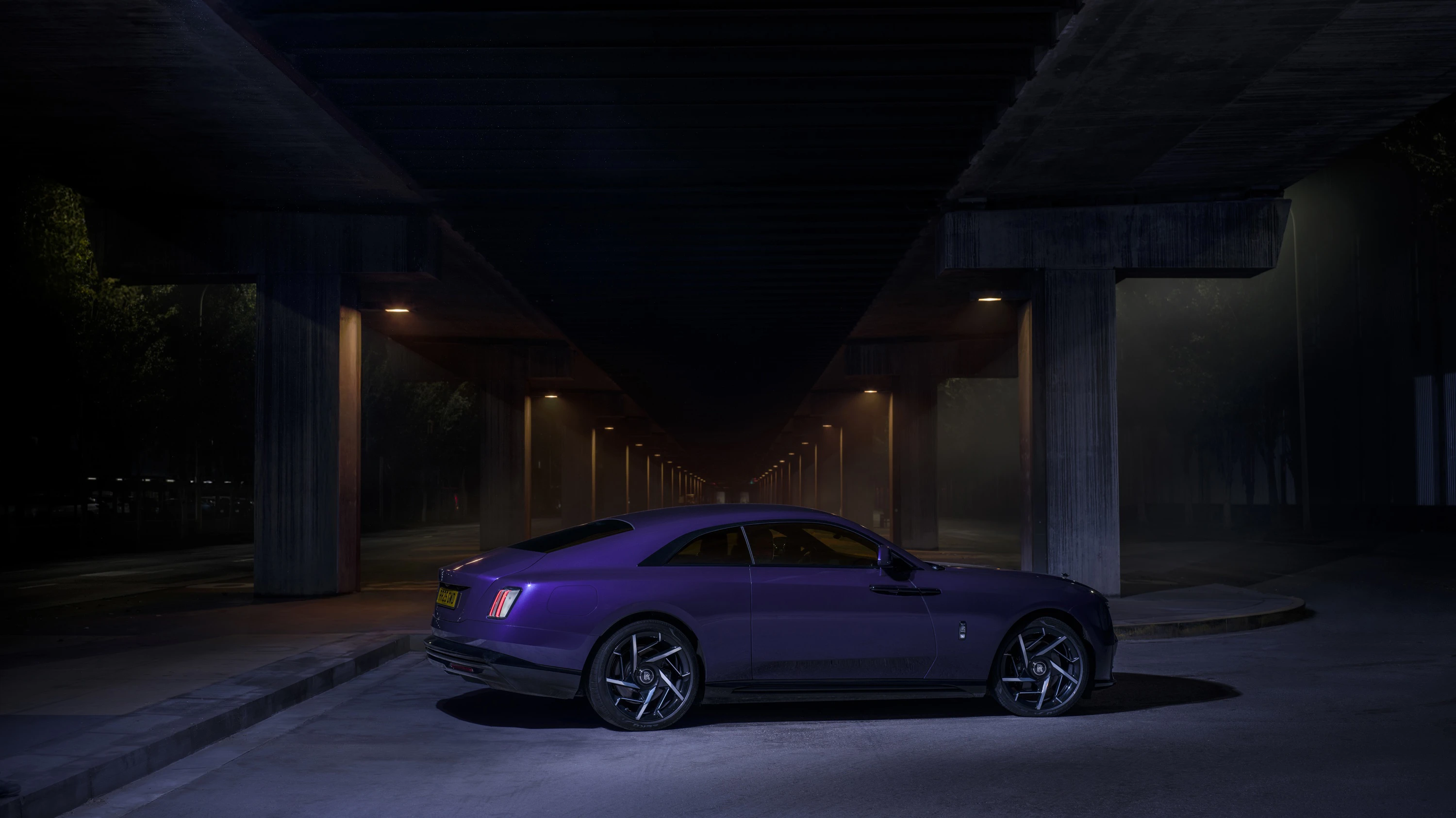 Rolls-Royce Spectre Black Badge exterior view