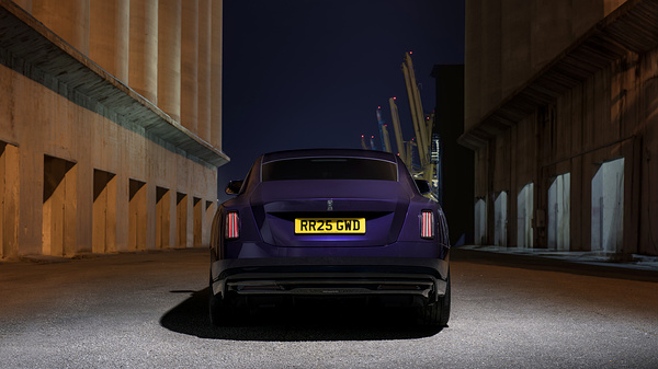 Rolls-Royce Spectre Black Badge exterior view