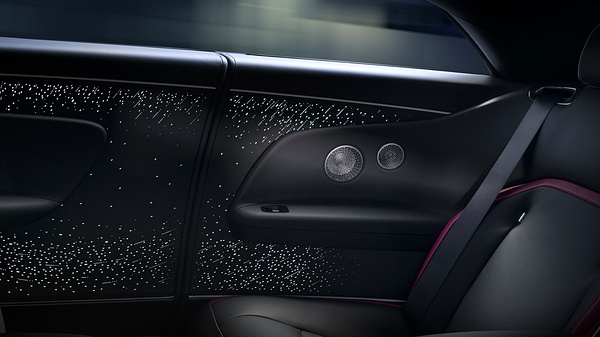 Rolls-Royce Spectre Black Badge speakers view