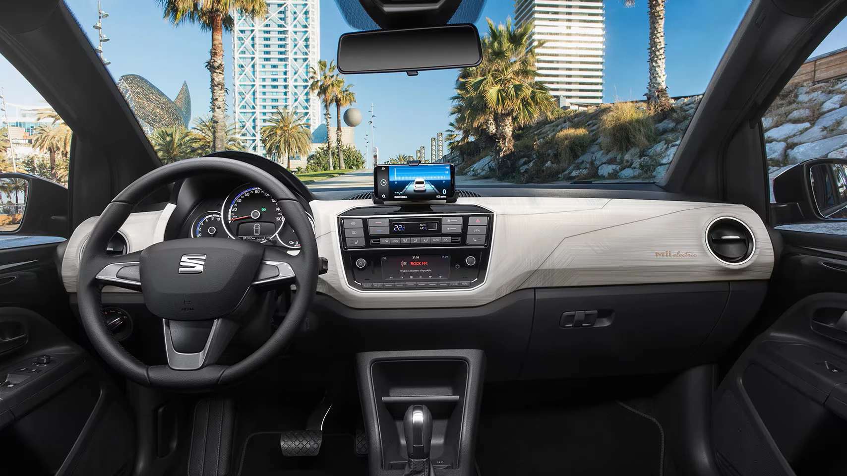 SEAT Mii electric 32.3 kWh interior view