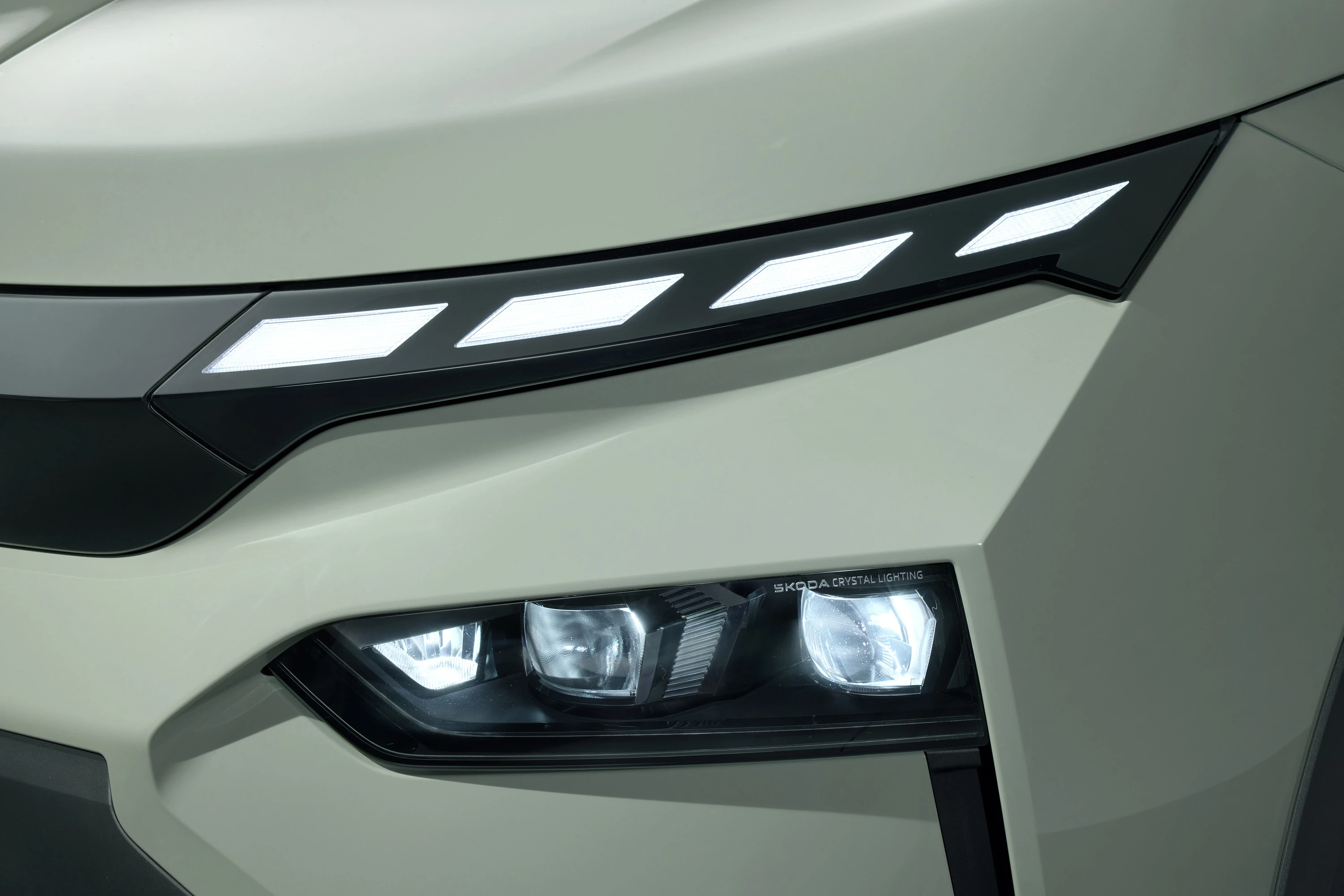 SKODA Elroq 60 headlights view