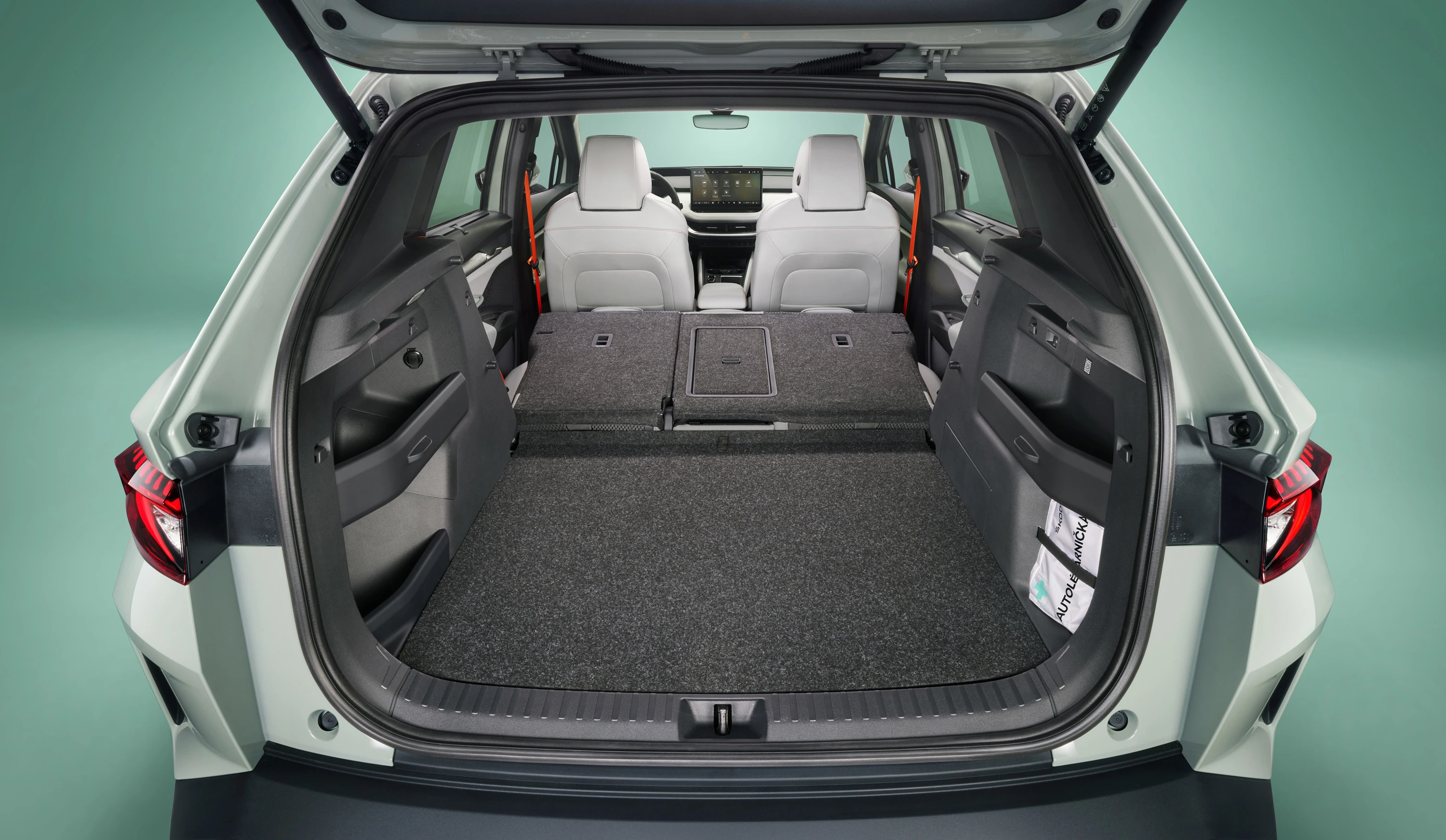 SKODA Elroq 85 trunk view