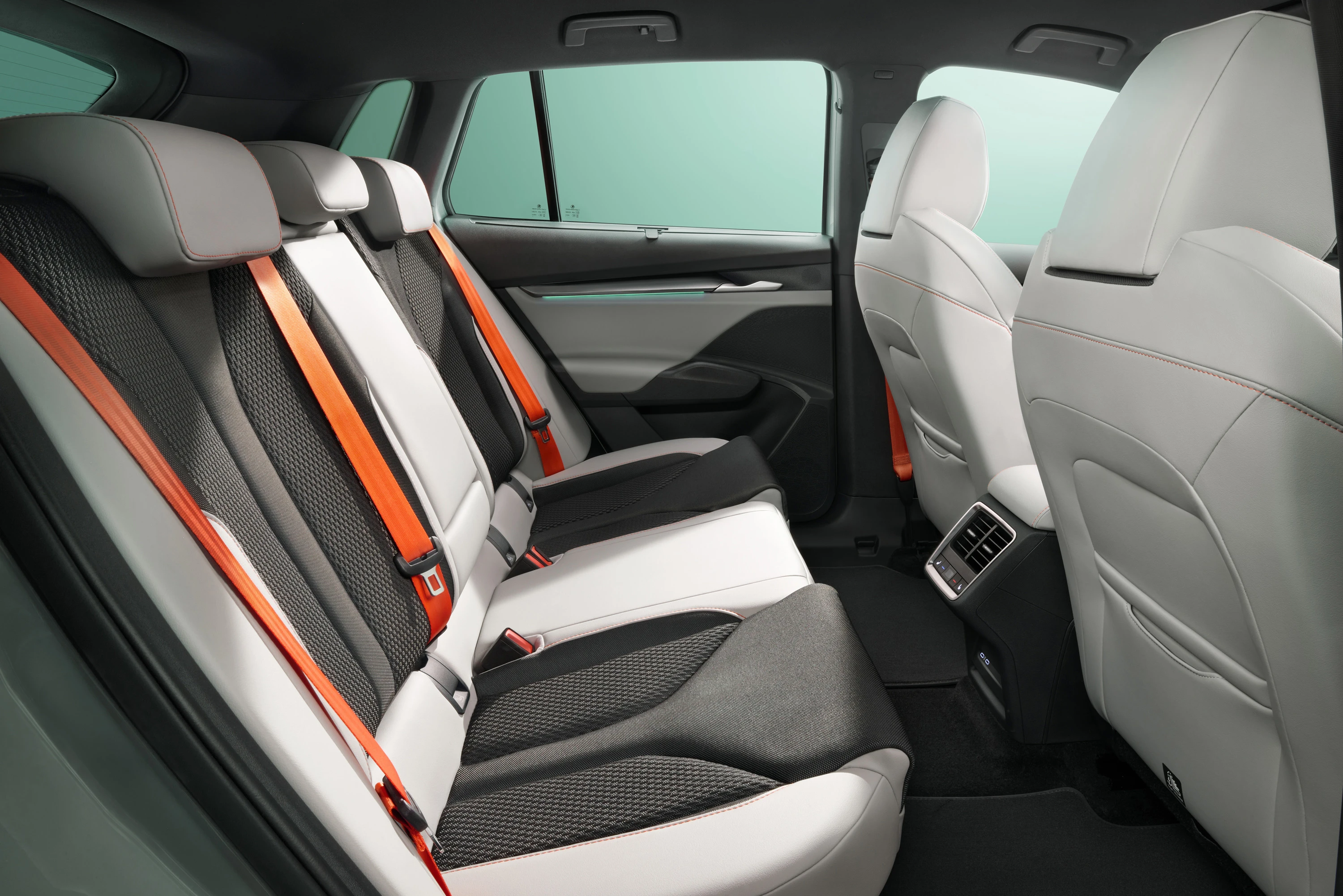 SKODA Elroq 85 secondrowseats view