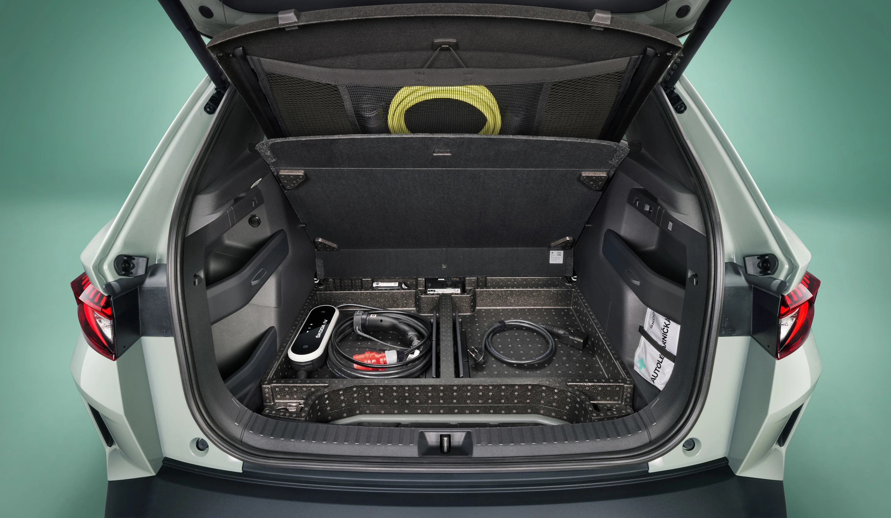 SKODA Elroq 85 trunk view