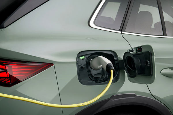 SKODA Elroq 85x chargeport view