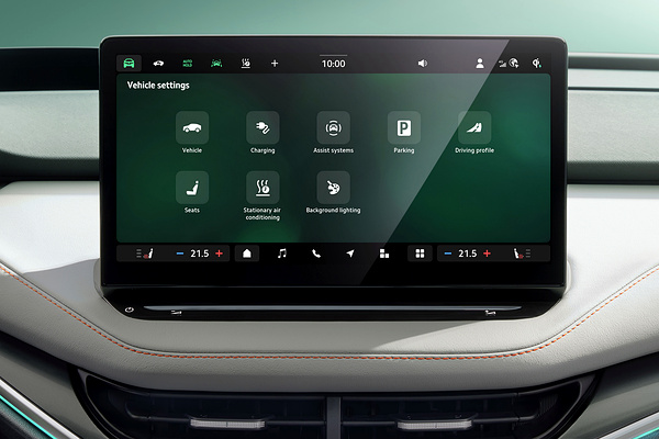 SKODA Elroq 85x screens view