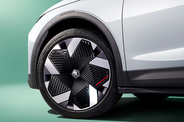 SKODA Elroq 85x wheels view