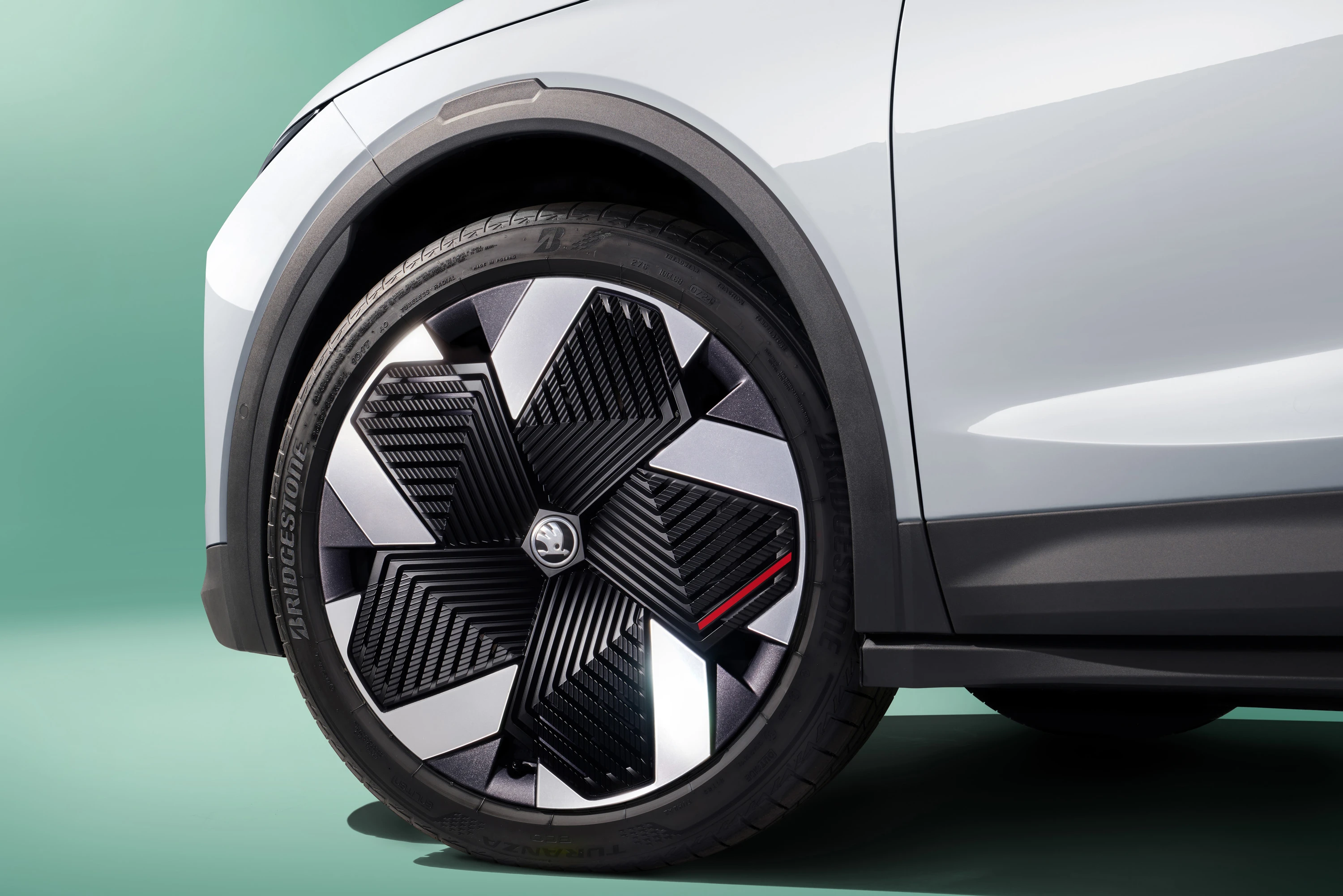 SKODA Elroq 85x wheels view