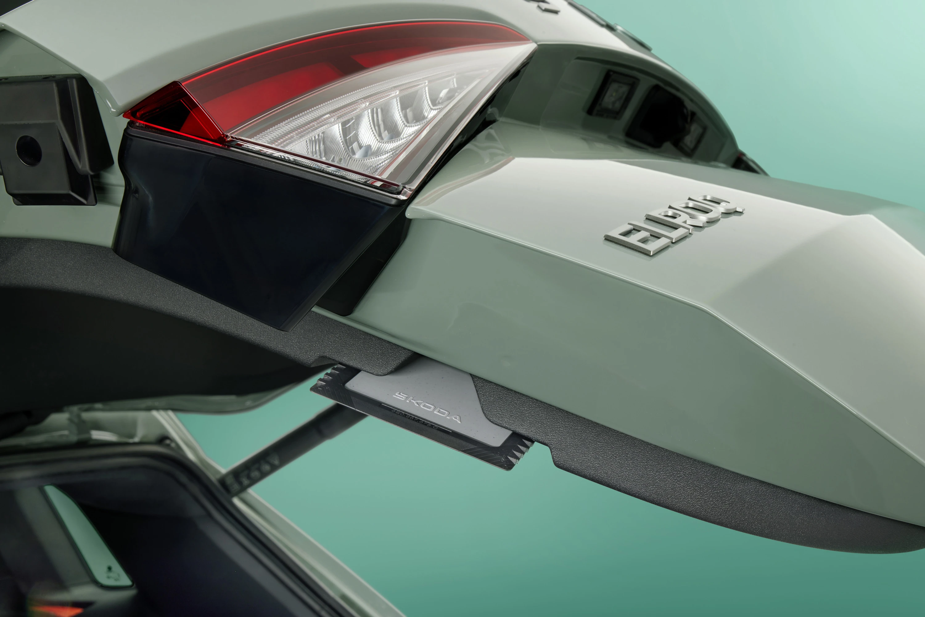 SKODA Elroq 85x details view