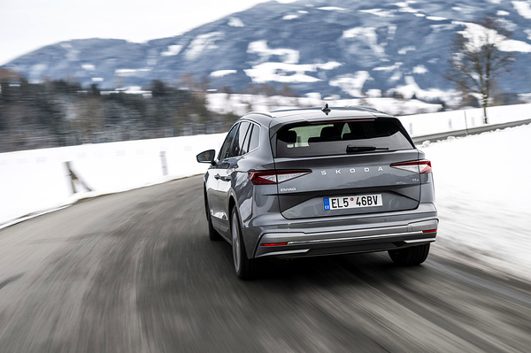 SKODA ENYAQ 60 exterior view