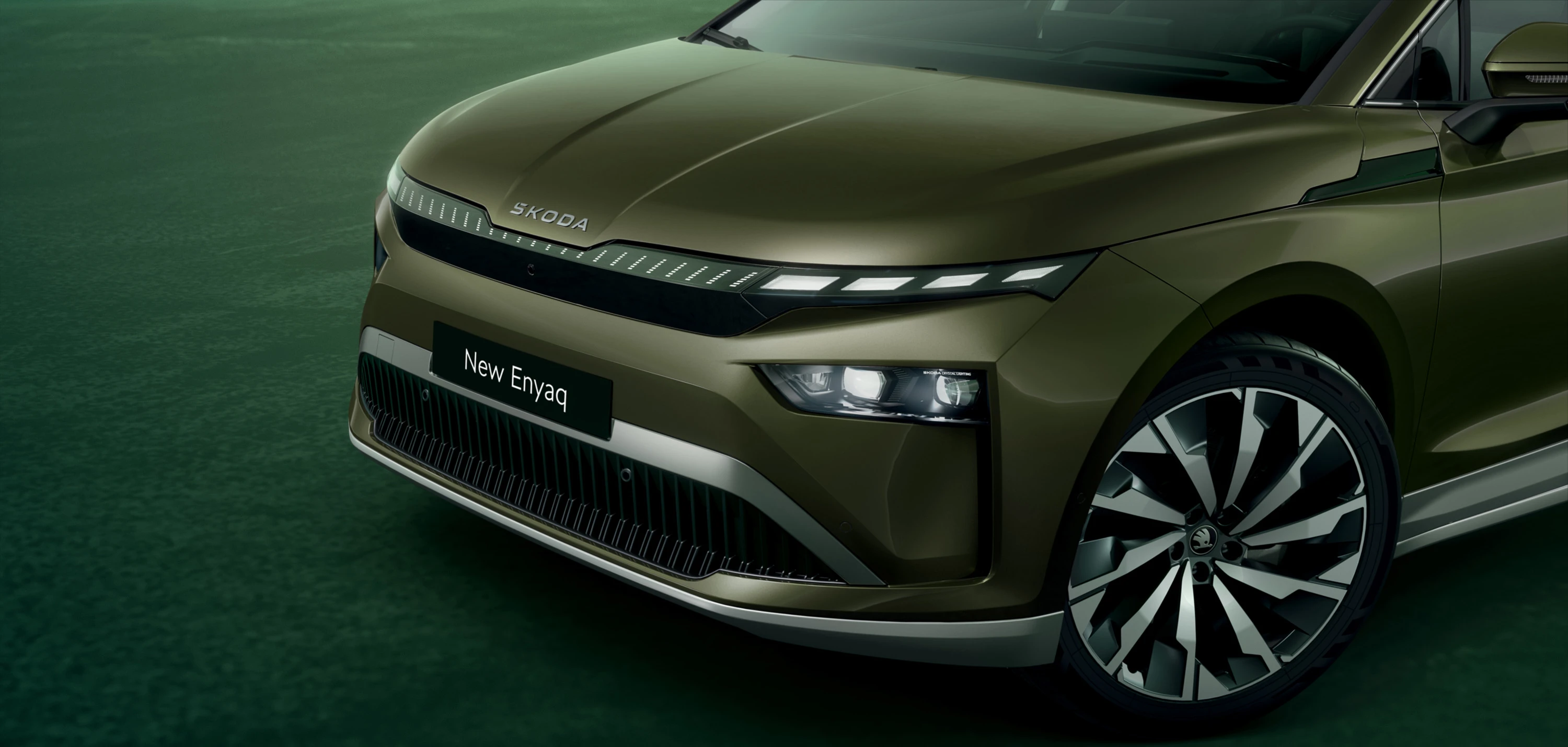 SKODA ENYAQ 85x taillights view