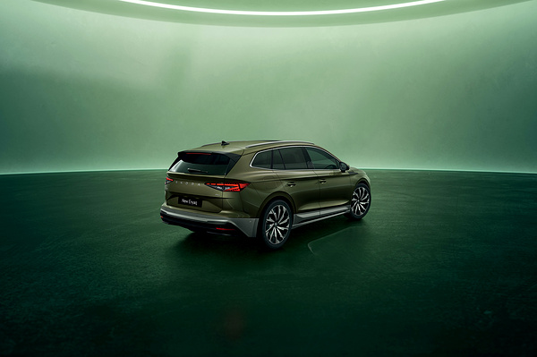 SKODA ENYAQ 85x exterior view
