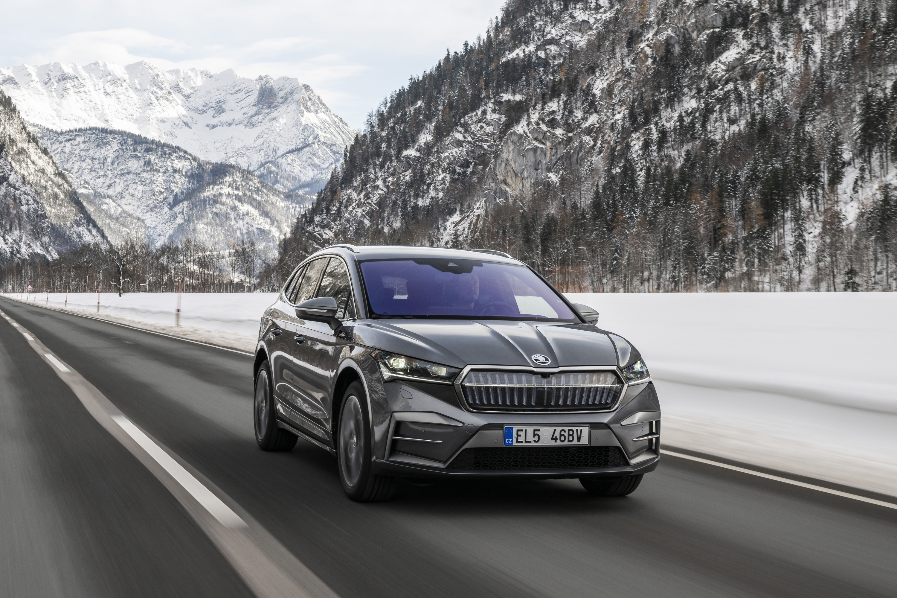 SKODA ENYAQ 85x (GEN1) electric vehicle exterior