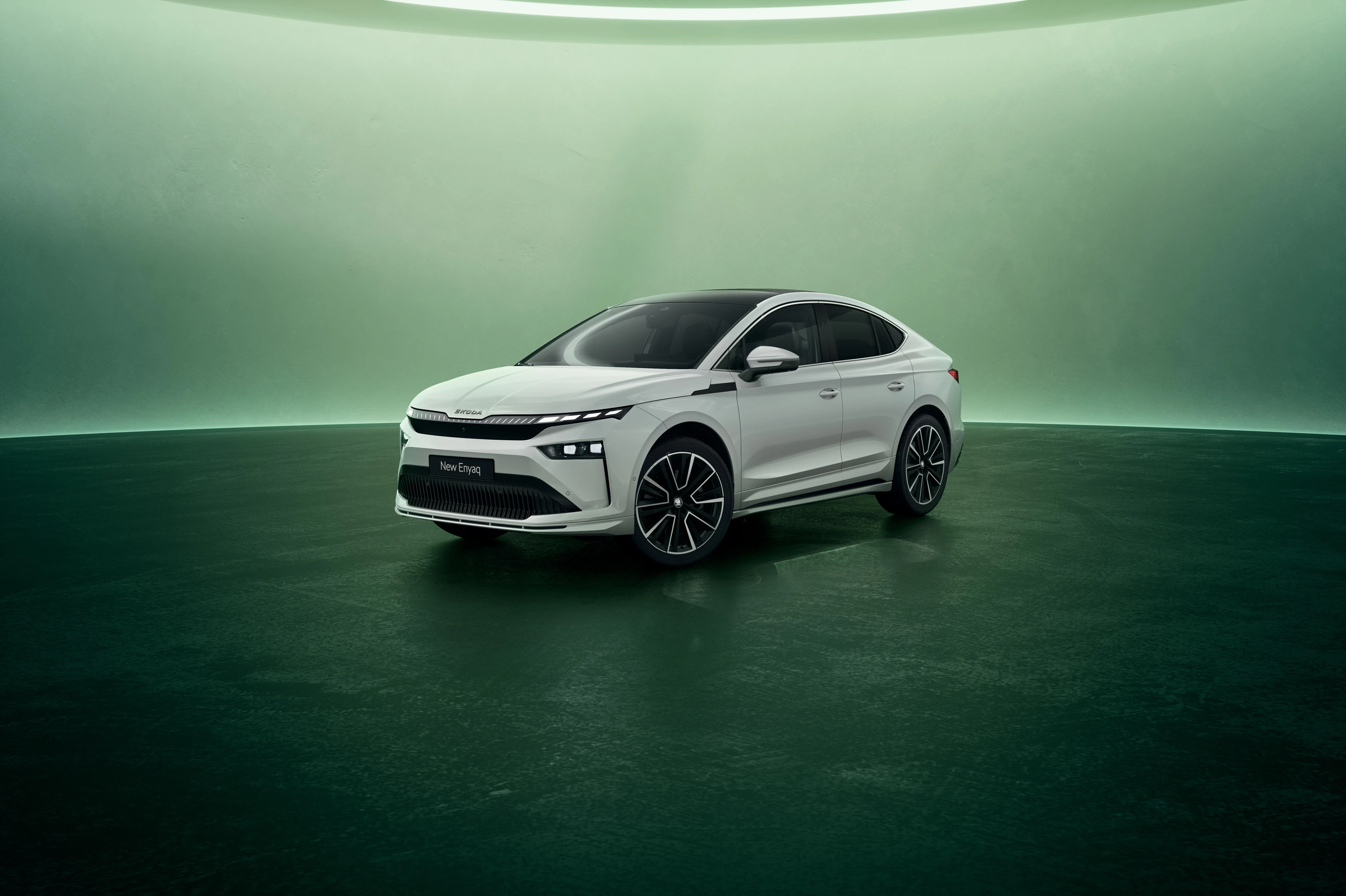 SKODA ENYAQ COUPÉ 85x exterior view
